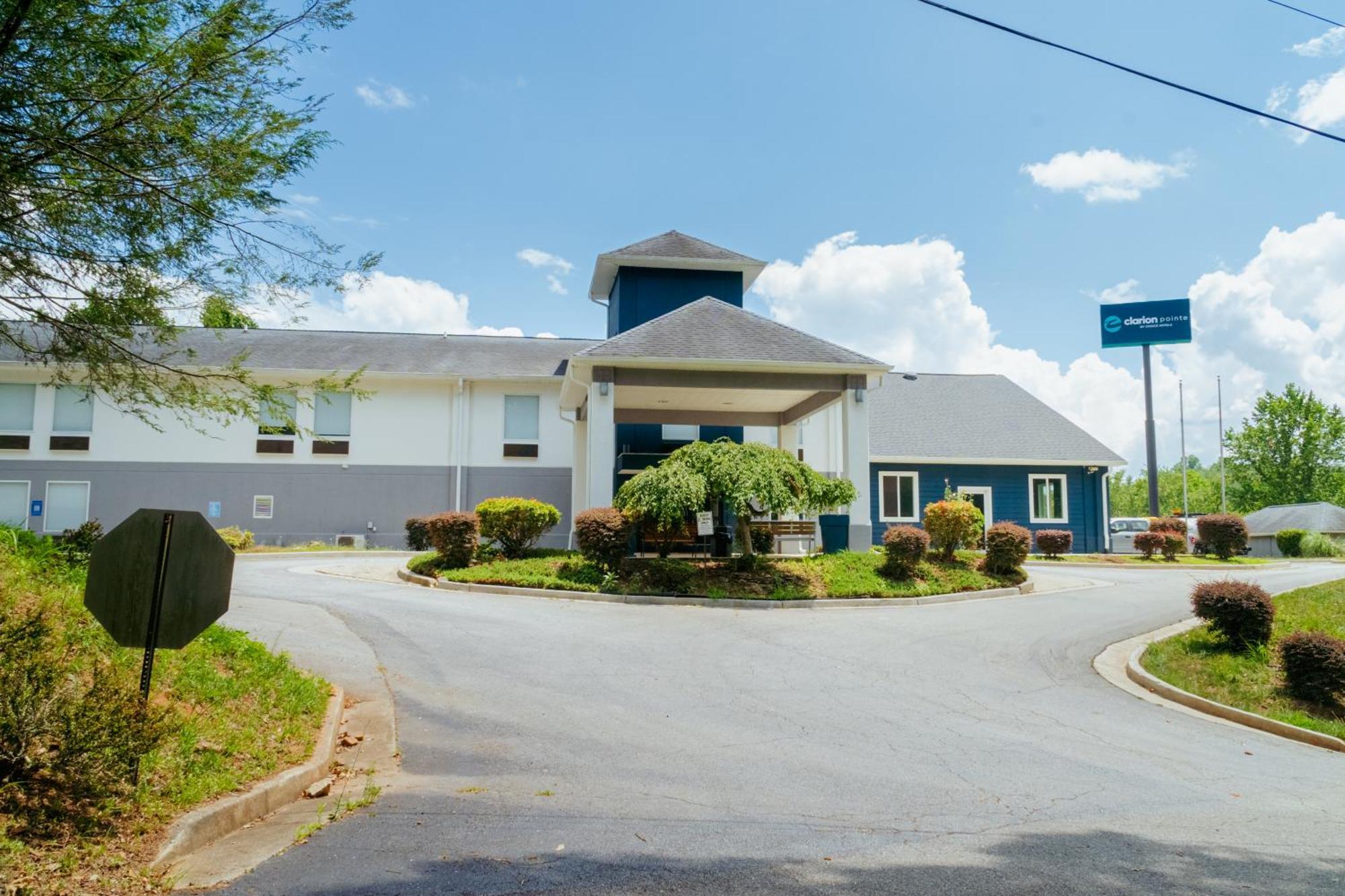 فندق Clarion Pointe-Dillard Near Blue Ridge Mountains المظهر الخارجي الصورة